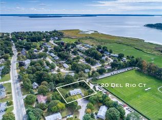 20 Del Rio Ct, Warwick, RI 02818