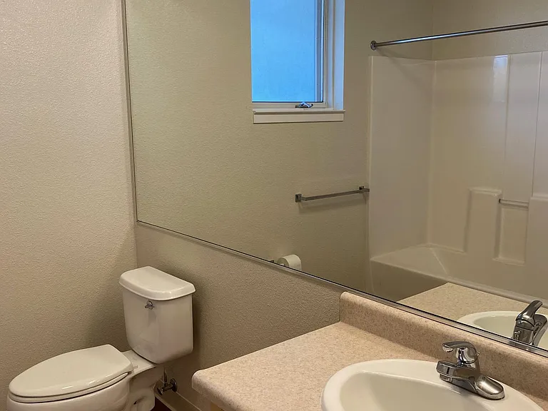 420 S Palm Dr — Photo 10