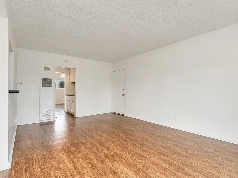 Canyon Drive Apartment Homes — Photo 8