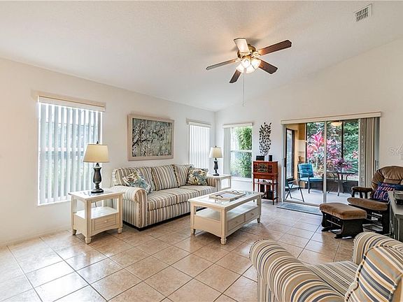 3rd image of 104 Grand Canal Dr