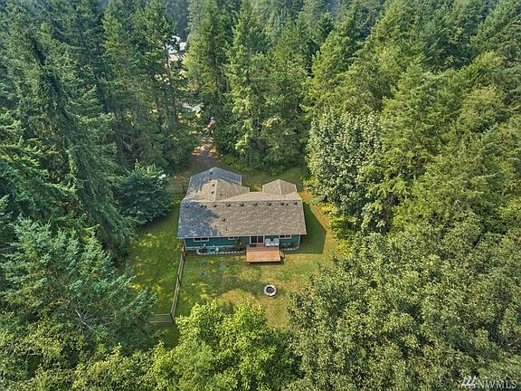 3rd image of 343 Bishop Hill Cir