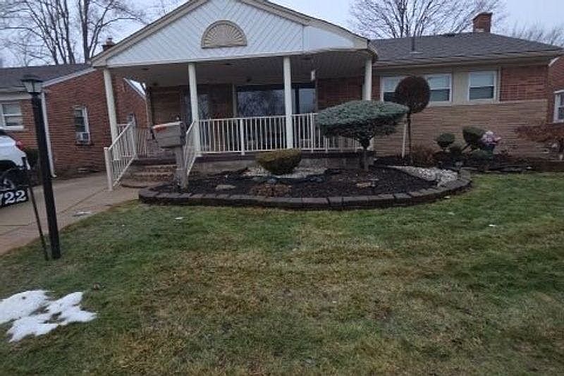 1st image of 1722 Meadowlane St