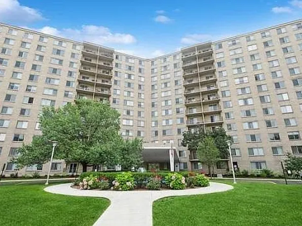 7141 N Kedzie Ave APT 713, Chicago, IL 60645