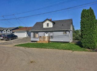 755 Crestline St, Kamloops, BC V2B5X2