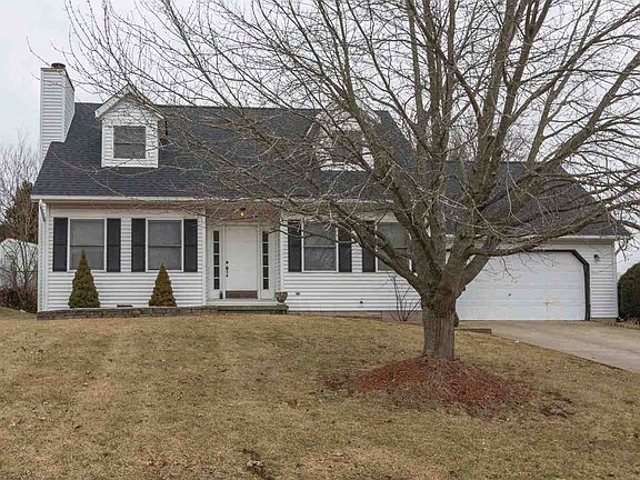 2nd image of 900 W Hedgewood Dr
