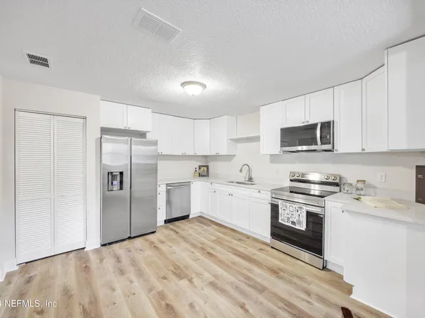 2211 OLUSTEE Street, Jacksonville, FL 32209