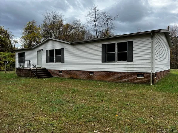 106 Highway Shop Rd, Farmville, VA 23901