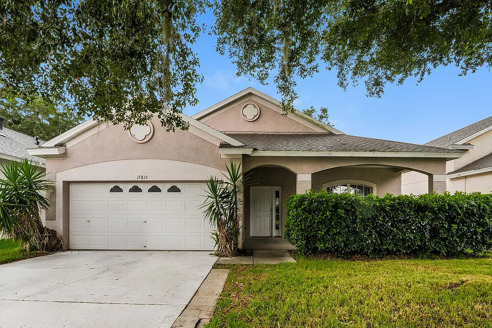 4 bed, 2.0 bath, 1686 sqft, $2,150 — Photo 1