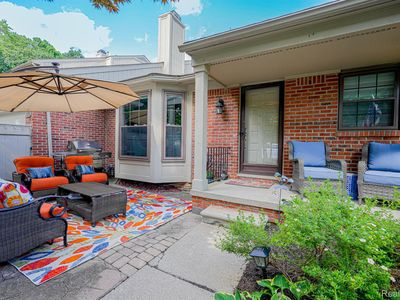 7172 Green Farm Rd #166, West Bloomfield, MI, 48322