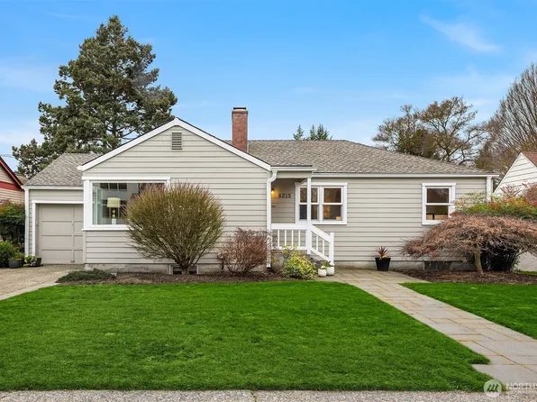 8215 40th Avenue NE, Seattle, WA 98115