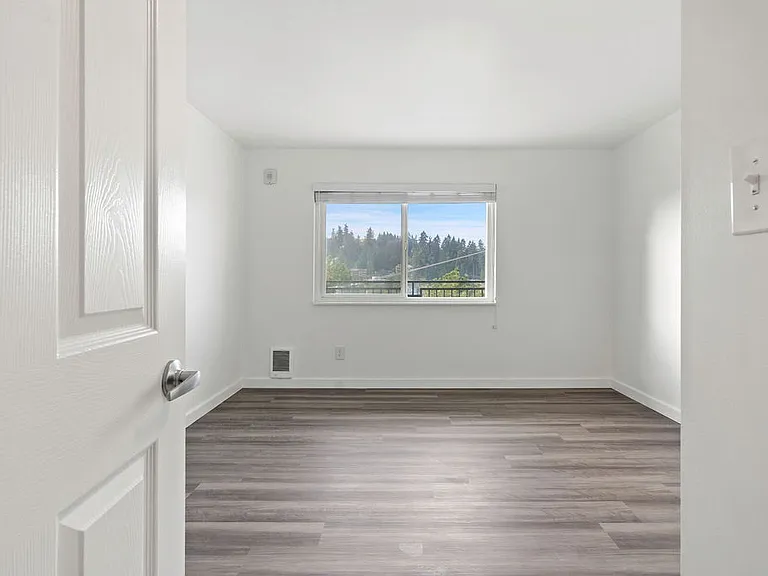 Boulevard 99 Apartments — Photo 30
