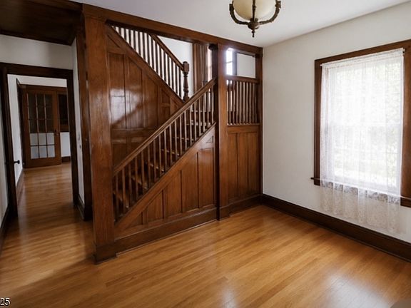 4th image of 288 Paterson Ave