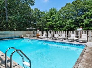 9 Park Cir, Quogue, NY 11959