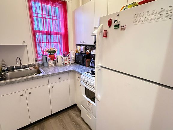 2nd image of 311 Allston St APT 9