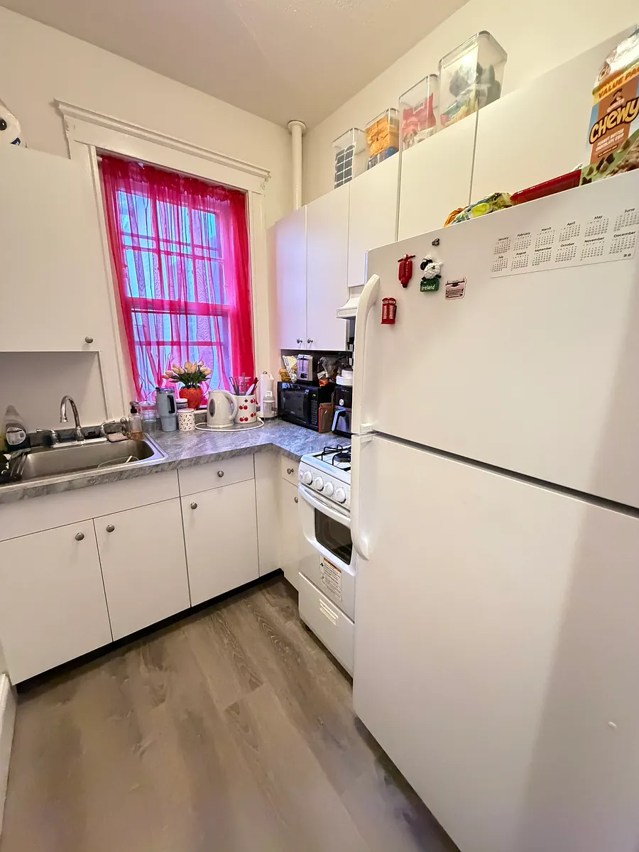 Building Photo - 311 Allston St #9