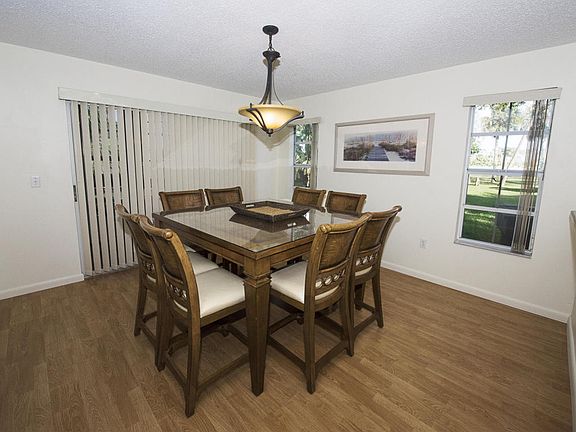 5th image of 141 Grand Oaks Cir