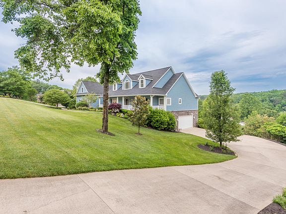 3rd image of 160 Glen Mar Dr