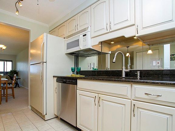 5th image of 3400 Cove Cay Dr Unit 5C