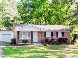 400 Pine Ridge Cir, Bladenboro, NC 28320