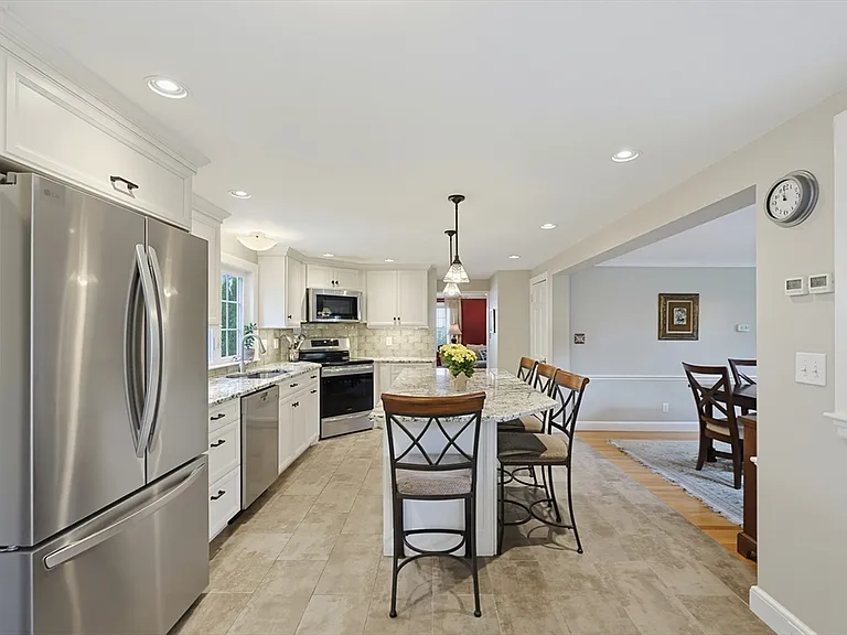 11 Hatfield Rd — Photo 6