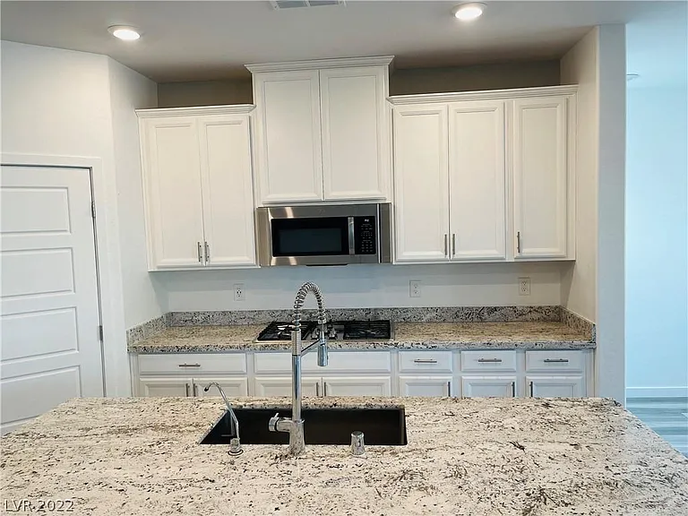 12364 Harbor Isle Ave — Photo 9