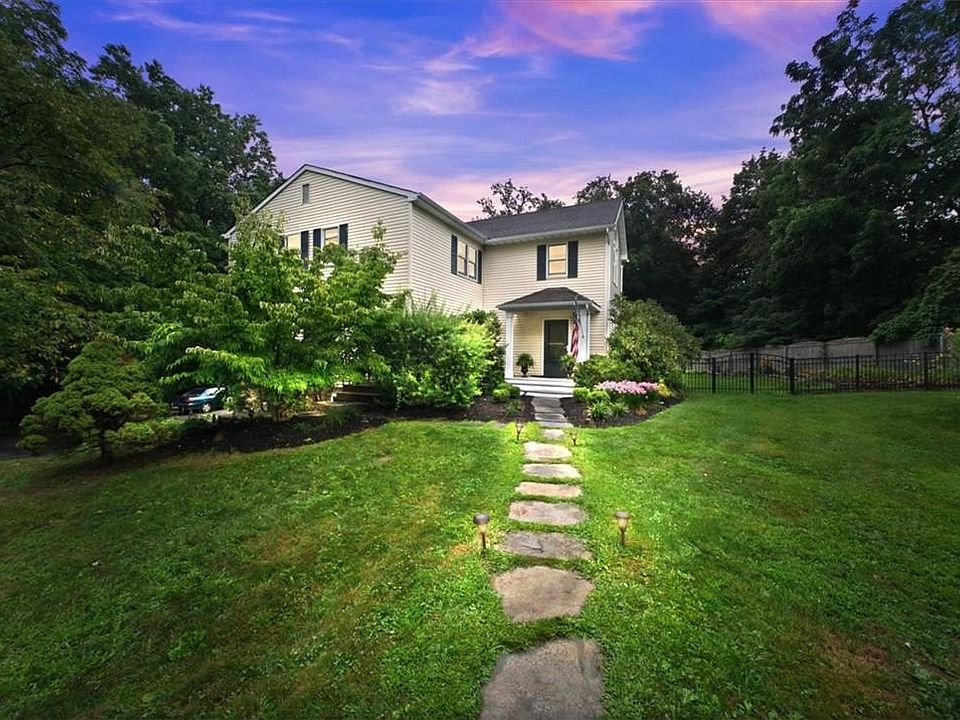 1st image of 28 Mailler Avenue