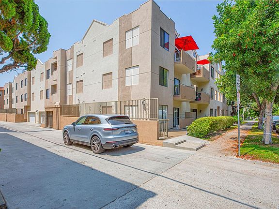 5th image of 500 E Lexington Dr APT 213