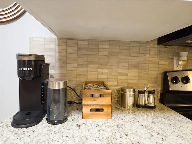 1499 Hammack Dr — Photo 39