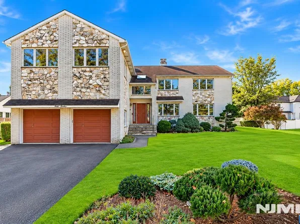 40-12 Kilada Court, Fair Lawn, NJ 07410
