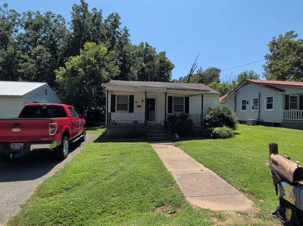 1023 E Woodrow St, Milan, TN 38358