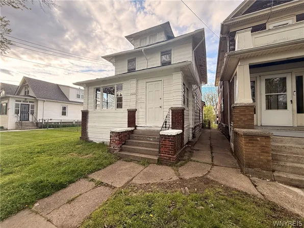 2020 Forest Ave, Niagara Falls, NY 14301