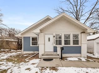 1728 Northwest Dr, Des Moines, IA 50310