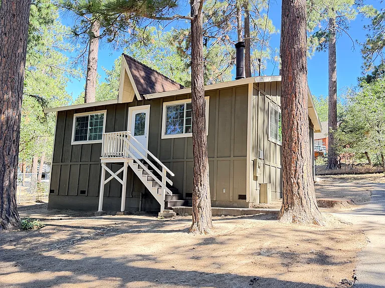 52830 Pine Cove Rd — Photo 1