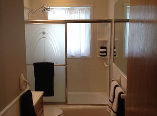 139 Lyons St, Troy, MI 48083