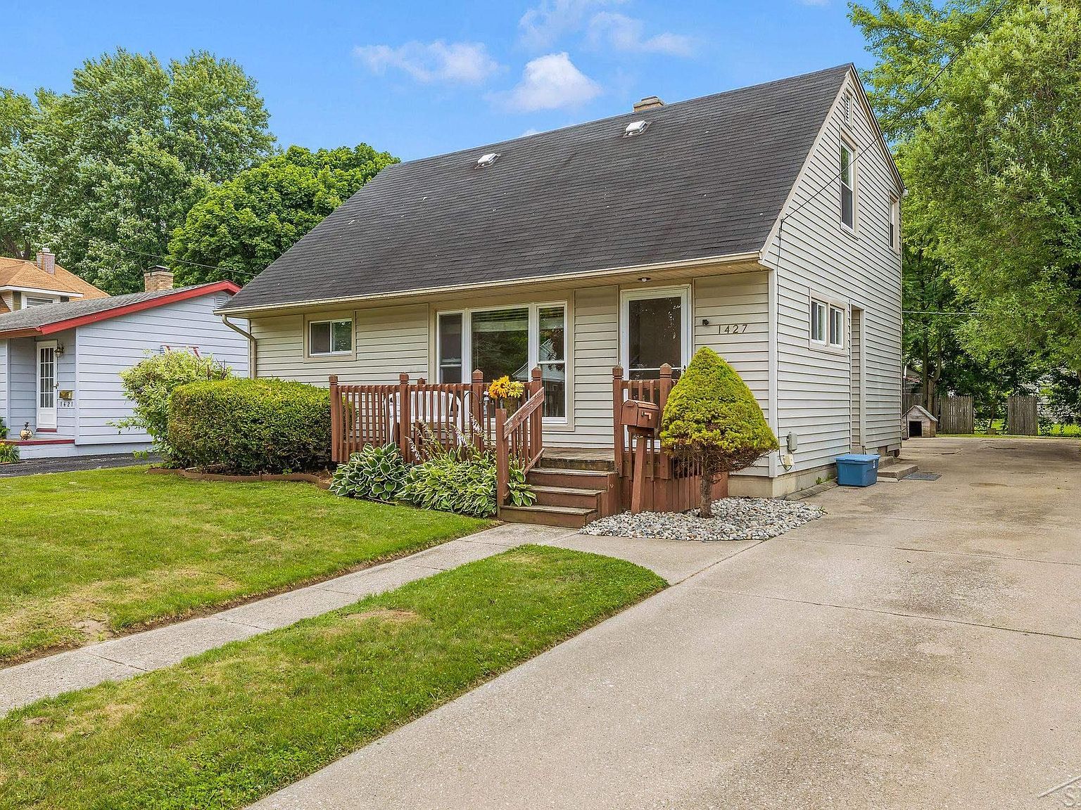 1427 Acacia St, Saginaw, MI 48602 Zillow