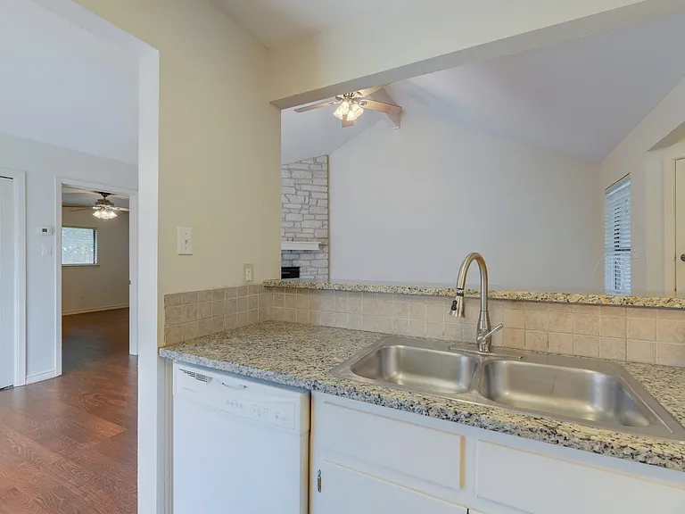 1802 Rawhide Dr #B — Photo 6