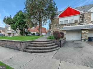 9940 Sandy Rd, Philadelphia, PA 19115