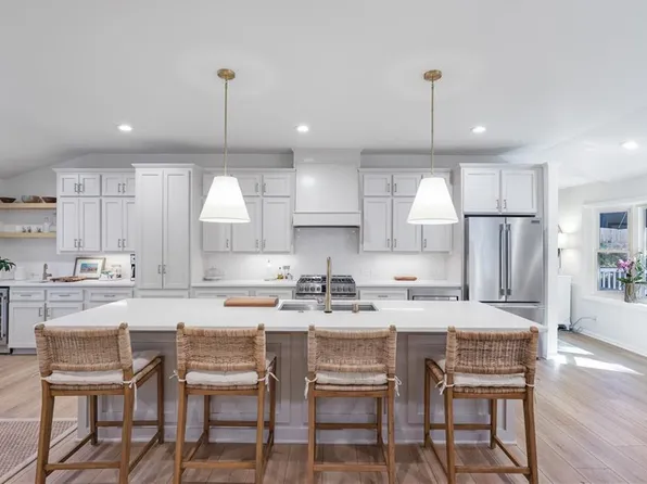455 Grenock Cir, Atlanta, GA 30328