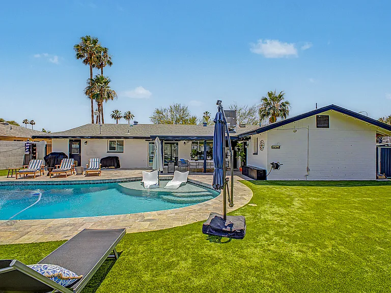 1958 E Laguna Dr — Photo 38