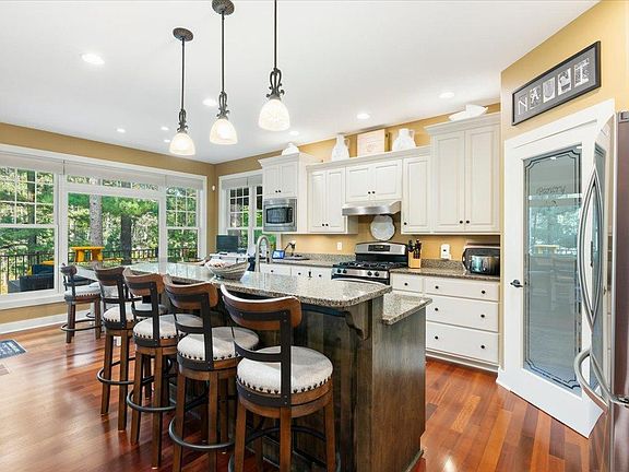 5th image of 37007 Staley Ln