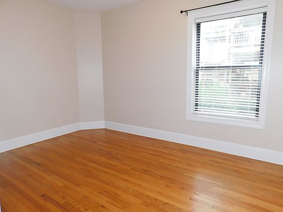 5th image of 618 Elmwood Ave #8