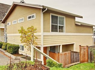 5909 40th Ave SW UNIT B, Seattle, WA 98136