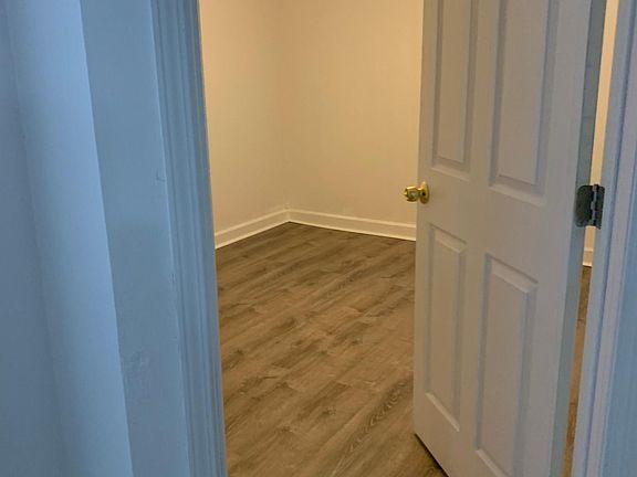 5th image of 636 Palm Beach St