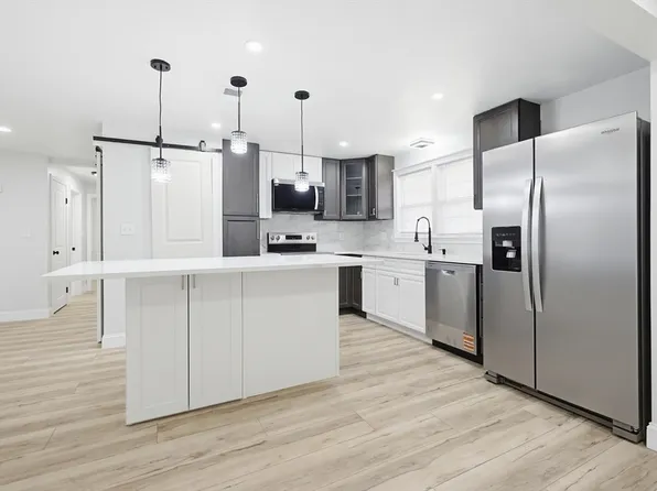 26 Debbie Rd, Brockton, MA 02302