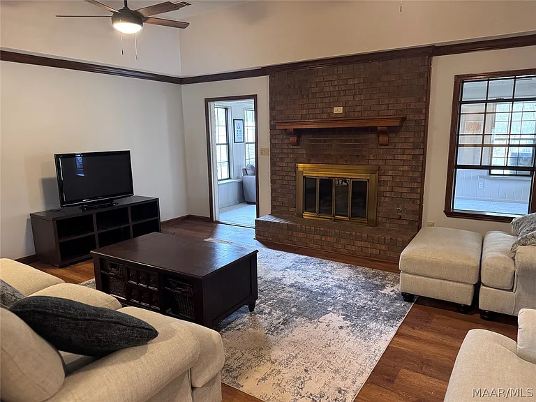 5740 Jane Rd — Photo 18