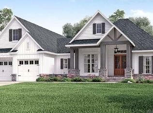 855 Grand Point Blvd, Sunrise Beach, MO 65079