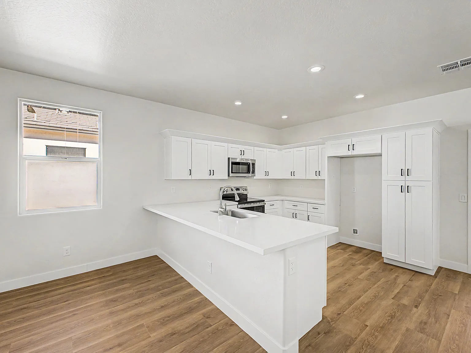 3 bed, 1431 sqft, $1,500 — Photo 4