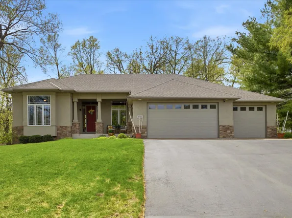 9447 Woodridge Ct, Savage, MN 55378