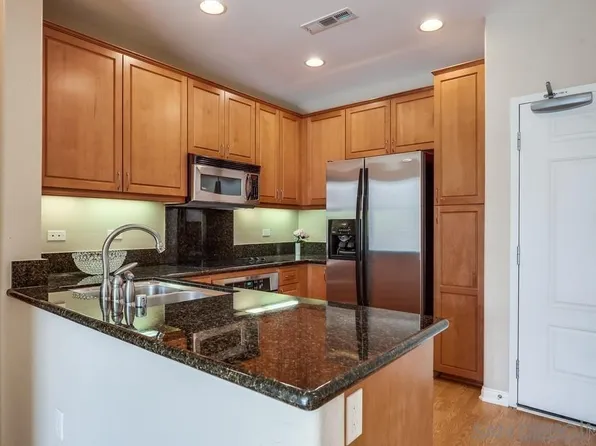 3877 Pell Pl Unit 423, San Diego, CA 92130