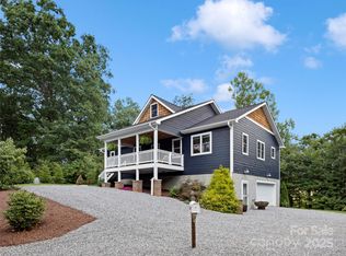 269 Adams Dr, Clyde, NC 28721